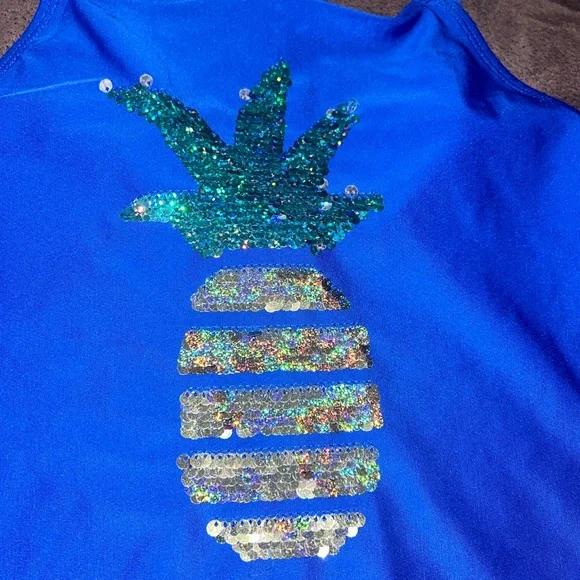 🦄6 Items for $20🦄 2 piece swimsuit - Picture 3 of 4